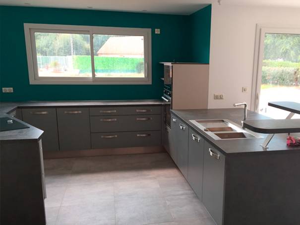 Réalisation complète d'une cuisine équipée comprenant travaux de plâtrerie, peinture, menuiserie , électricité , plomberie.

 

<p>Chantier Saint mandé 94160 ( Juin 2015 )</p>