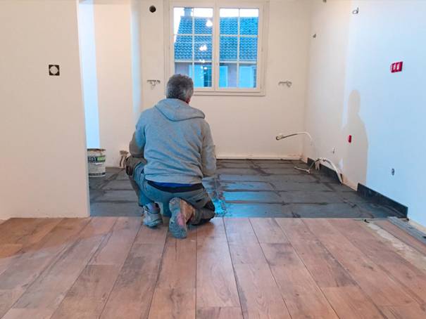 Fourniture et pose d'une cuisine complète, comprenant la modification électrique existante , modification en plomberie et remplacement de fenêtres.
 <p>Chantier Créteil 94000  ( Janvier 2013)</p>